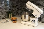 8-Speed Stand Mixer (White)